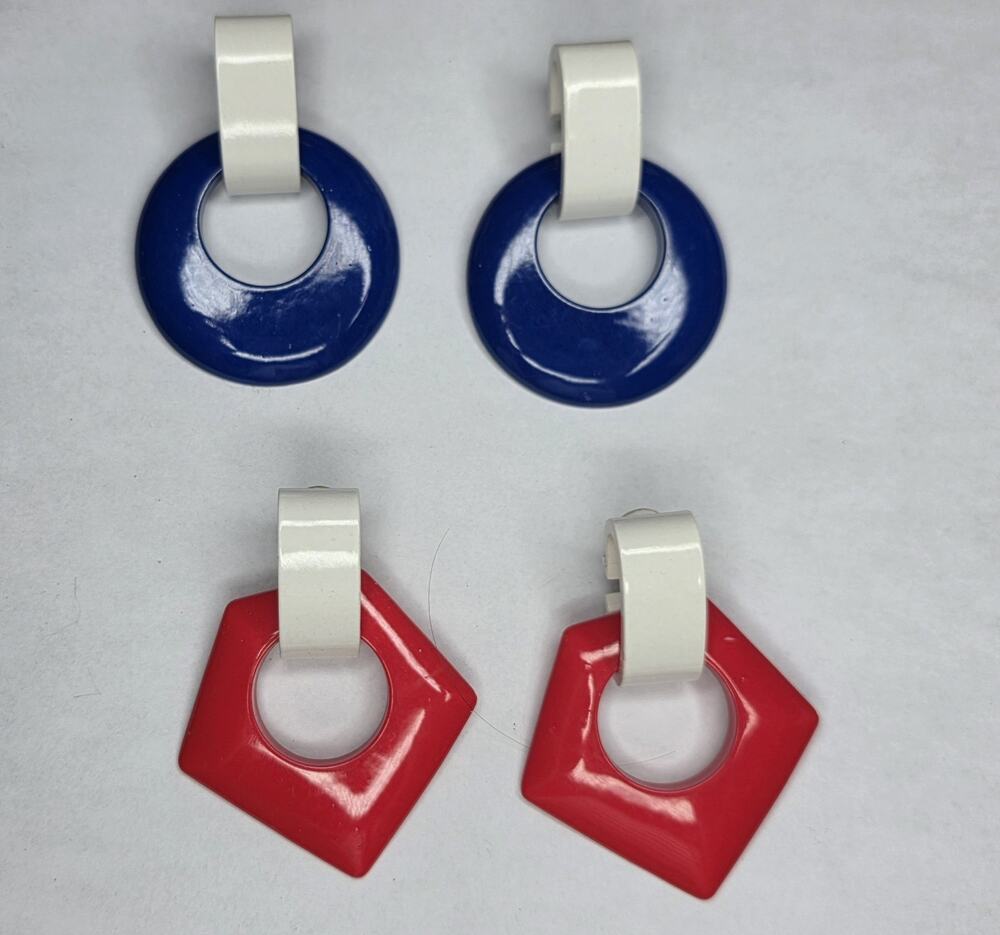 VTG Red White Blue Clip-On Earrings Cute Vintage Pair Of 2 Plastic Retro 70s.